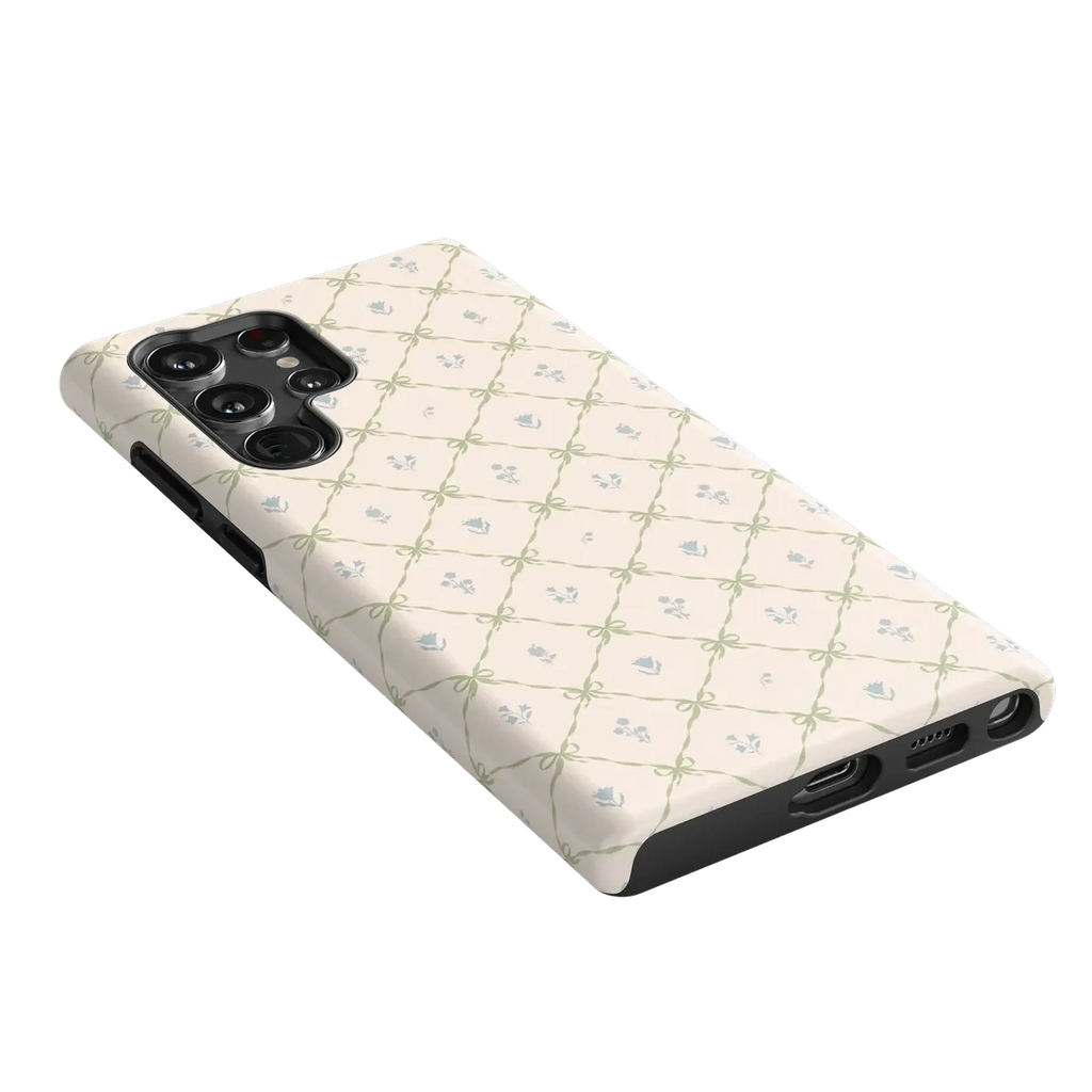 Petit Petals | Dainty Lattice Case