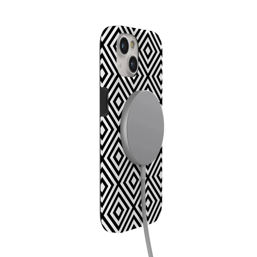 Diamonds | High Contrast Design Case