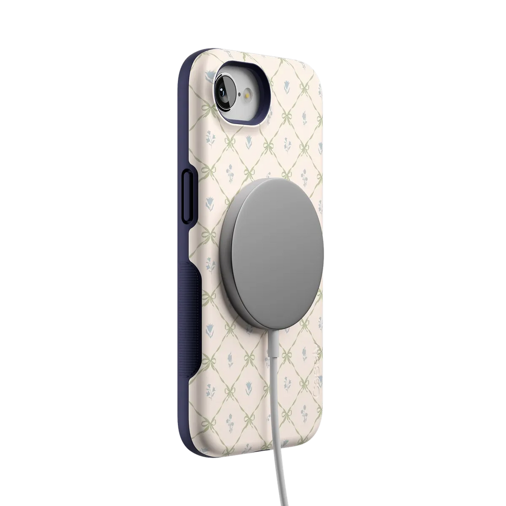 Petit Petals | Dainty Lattice Case