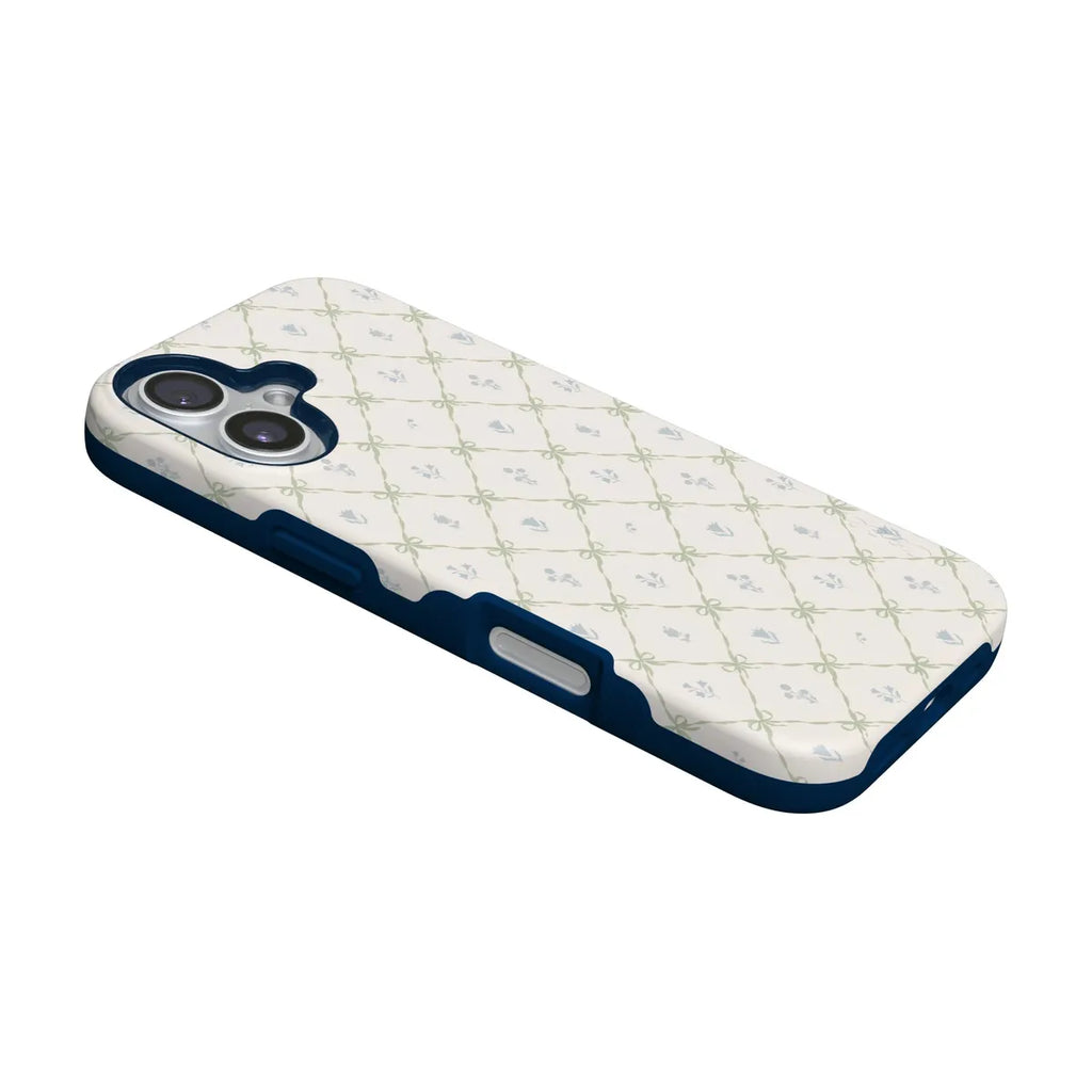 Petit Petals | Dainty Lattice Case