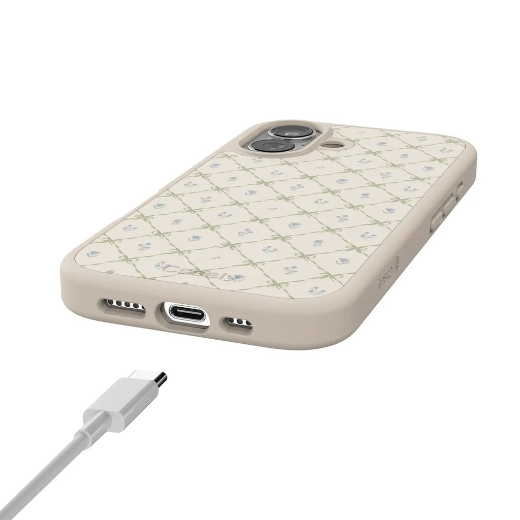 Petit Petals | Dainty Lattice Case