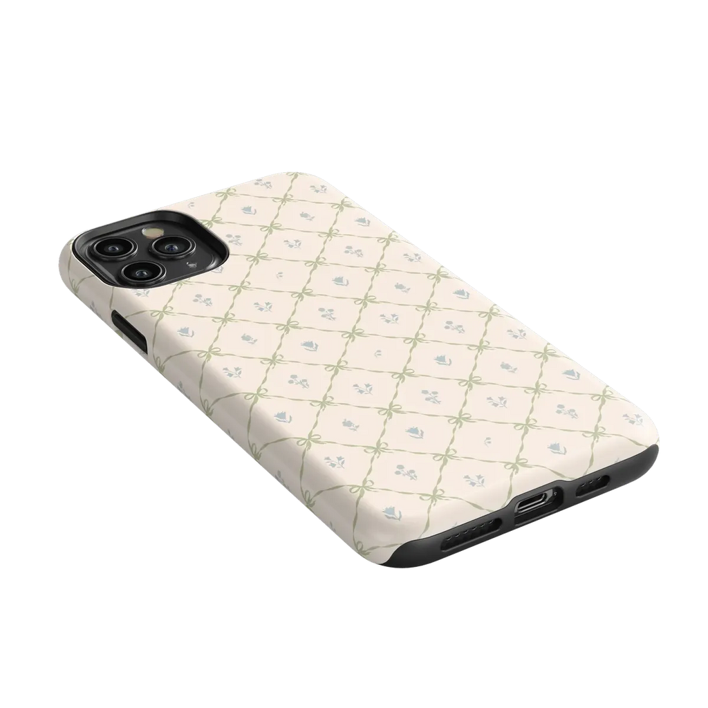 Petit Petals | Dainty Lattice Case